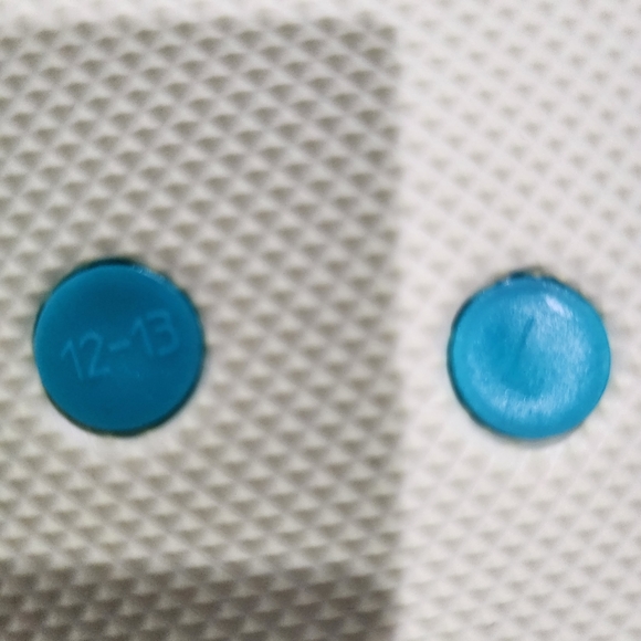 Old Navy Boys Flip Flops sz 12-13 - Picture 2 of 2